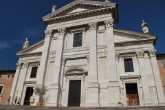 Urbino-La-basilica