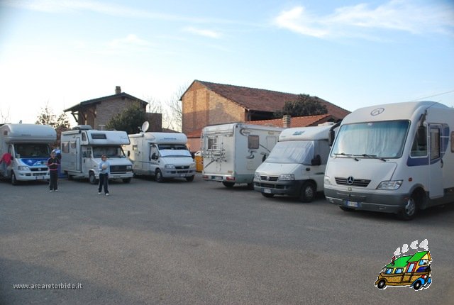 008 Sistemazione dei camper