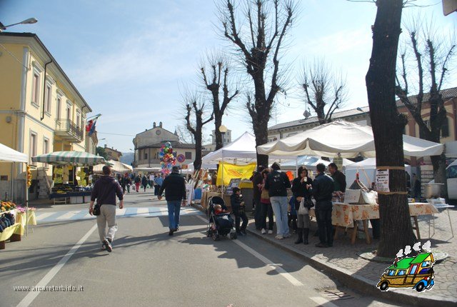 067 Stand della festa (1)